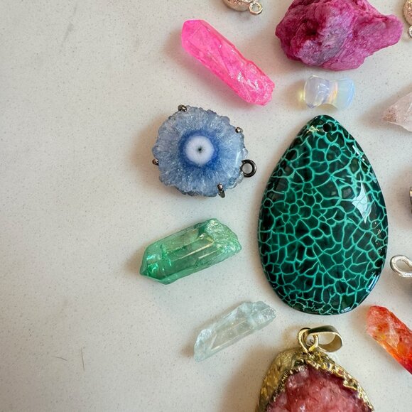 Stone Pendant Lot - Picture 2 of 11